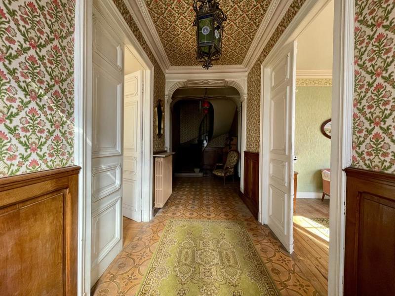 Maison - 220 m² - 7 pièces