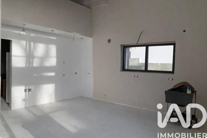 Maison - 252 m² - 8 pièces