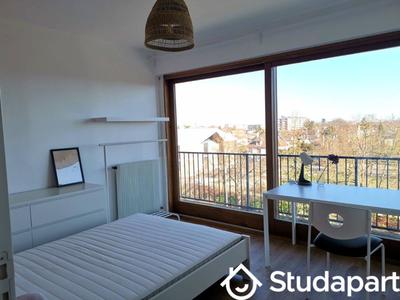 Chambre - 11 m² - 1 pièce