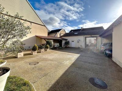 Maison de village - 195 m² - 7 pièces