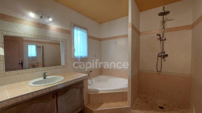 Maison - 104 m² - 5 pièces