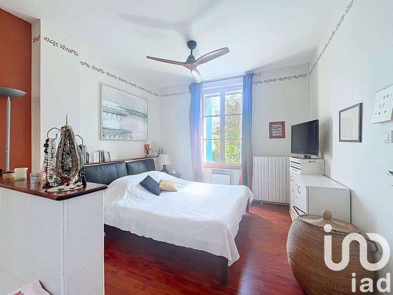 Maison - 217 m² - 8 pièces