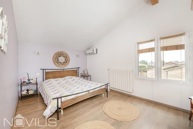 Maison - 181 m² - 7 pièces