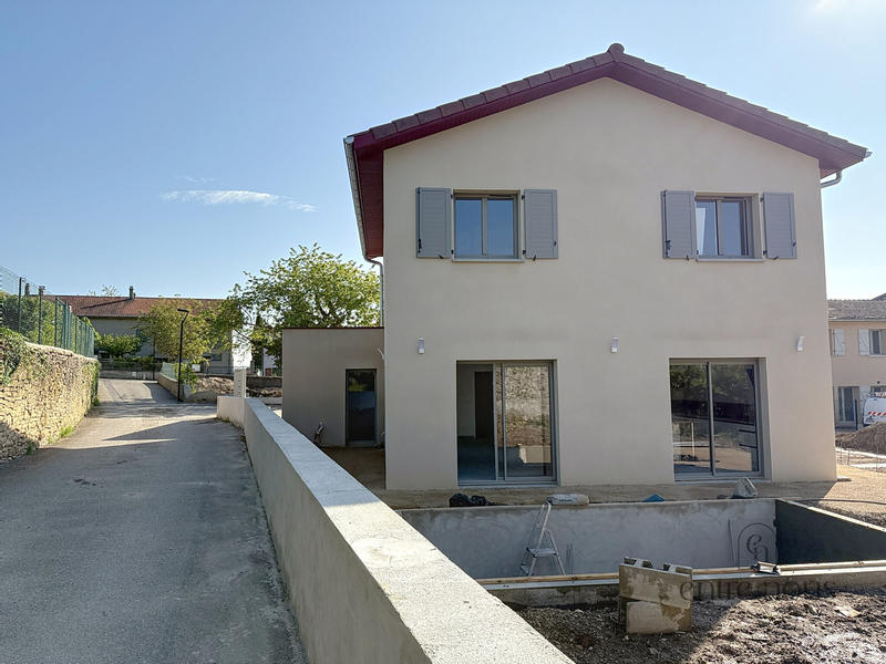 Maison - 103 m² - 4 pièces