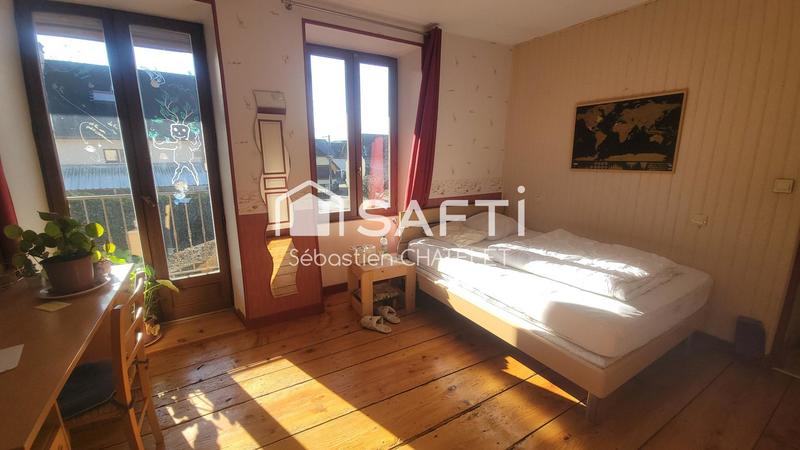 Maison - 200 m² - 7 pièces