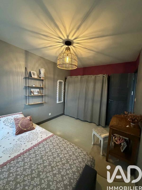 Maison - 180 m² - 8 pièces