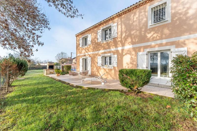 Maison - 166 m² - 7 pièces