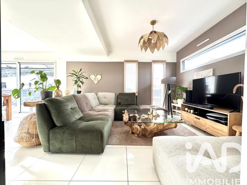 Maison - 105 m² - 6 pièces