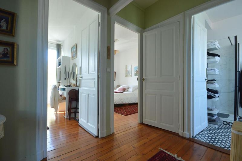 Maison - 181 m² - 9 pièces