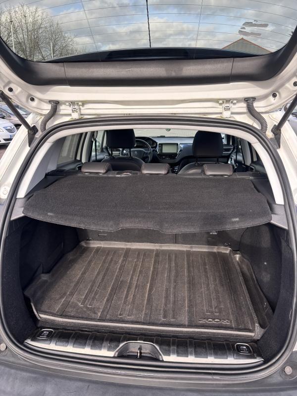 Peugeot 2008 1.6 BlueHDi 120 Cv / 88 Kw Diesel 2014