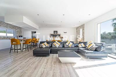 Maison - 158 m² - 5 pièces