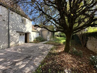Maison ancienne - 151 m² - 8 pièces