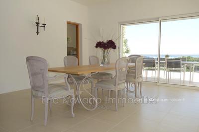 Villa - 250 m² - 6 pièces