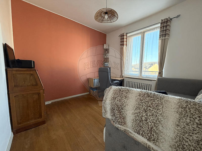 Maison - 121 m² - 7 pièces