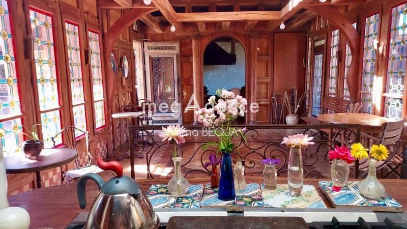 Maison ancienne - 310 m² - 8 pièces