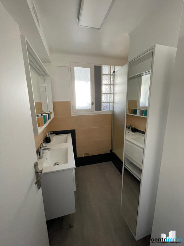 Appartement - 9 m² - 5 pièces