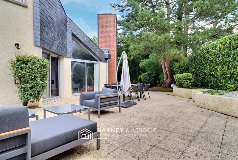 Maison contemporaine - 260 m² - 7 pièces