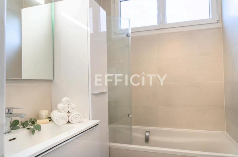 Appartement - 90 m² - 5 pièces