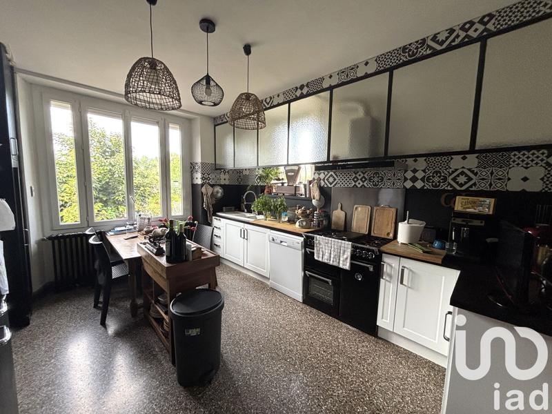 Maison - 191 m² - 9 pièces