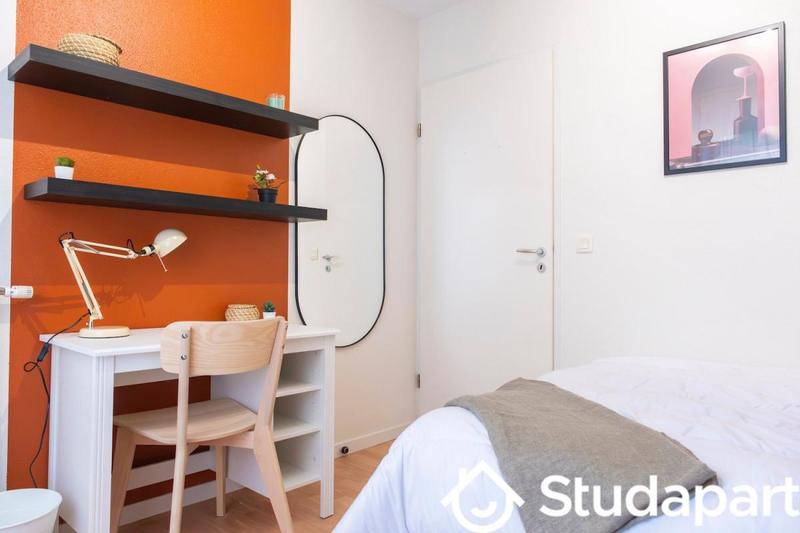 Chambre - 9 m² - 1 pièce