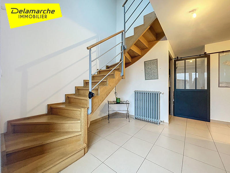 Maison - 235 m² - 8 pièces