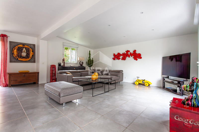 Maison - 123 m² - 7 pièces