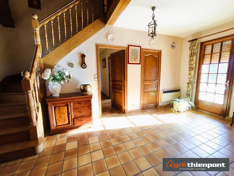 Maison - 230 m² - 7 pièces