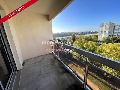 Appartement - 75 m² - 3 pièces