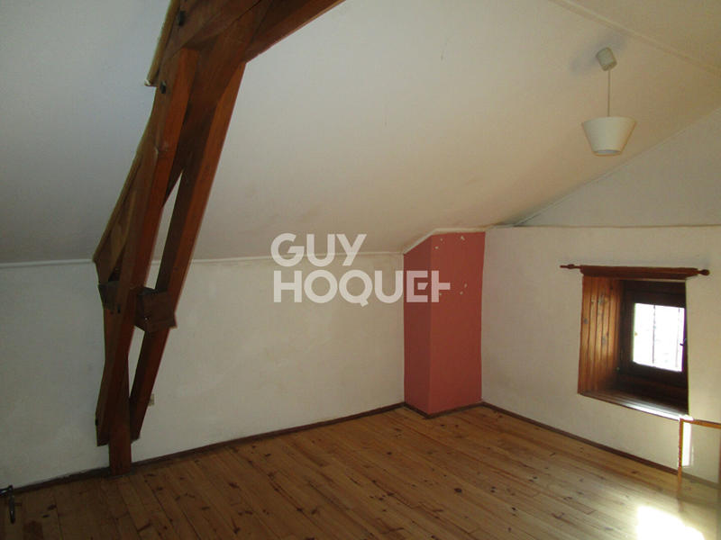 Maison - 90 m² - 5 pièces