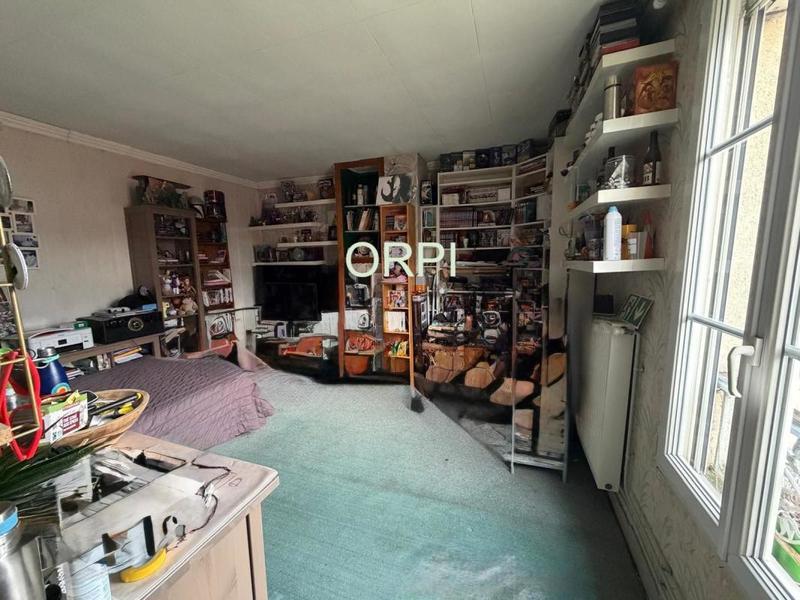 Maison - 221 m² - 5 pièces