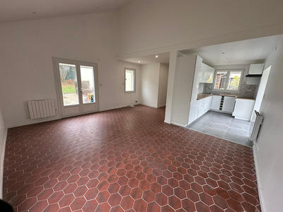 Maison - 104 m² - 5 pièces