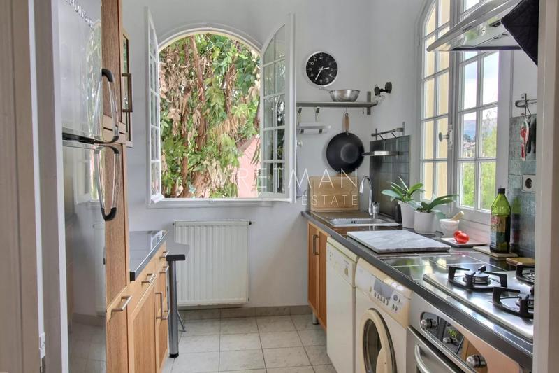 Maison - 180 m² - 7 pièces