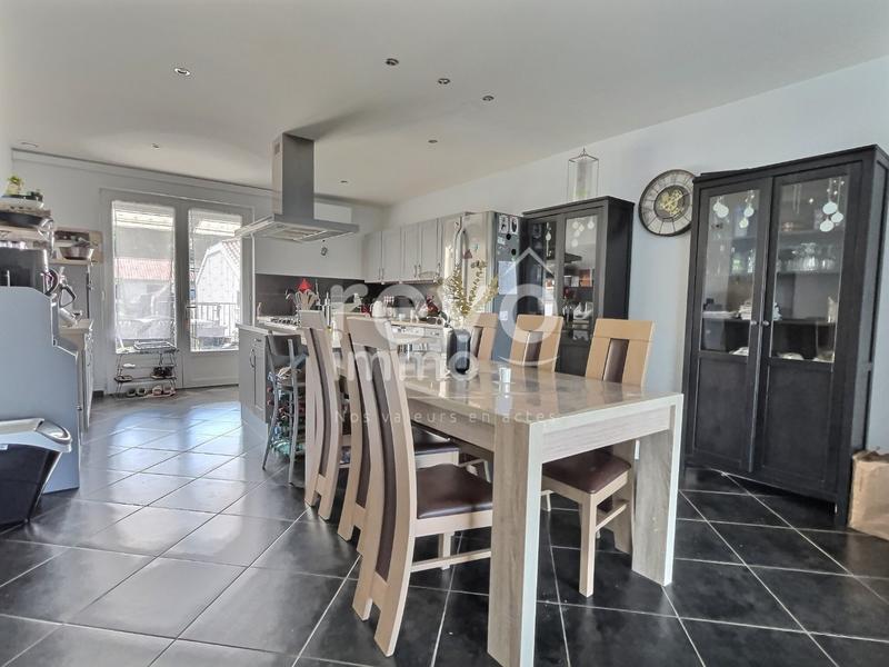 Maison - 164 m² - 6 pièces