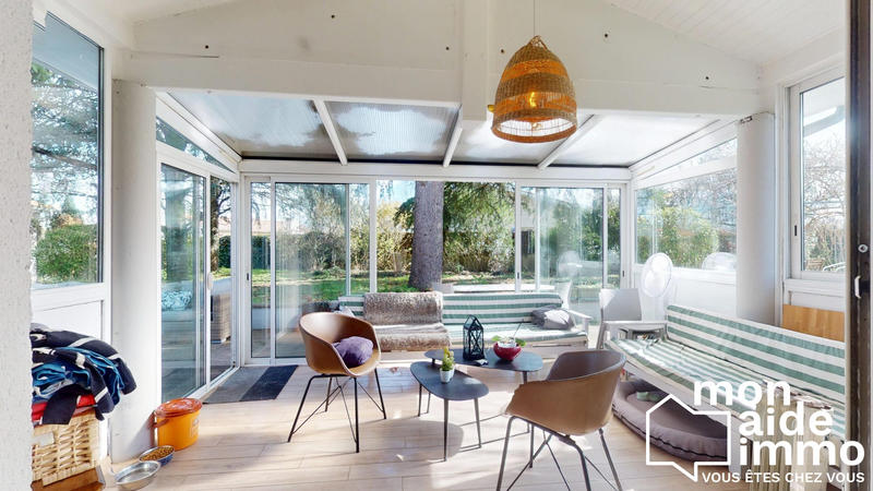 Maison traditionnelle - 170 m² - 6 pièces