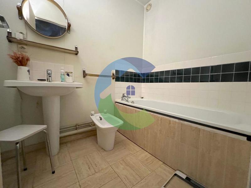 Appartement - 95 m² - 5 pièces