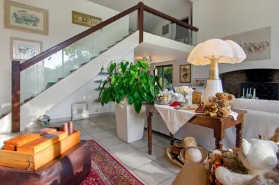 Maison - 250 m² - 7 pièces