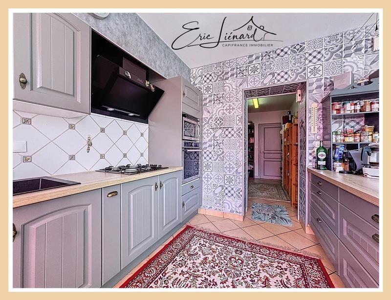 Maison - 229 m² - 9 pièces