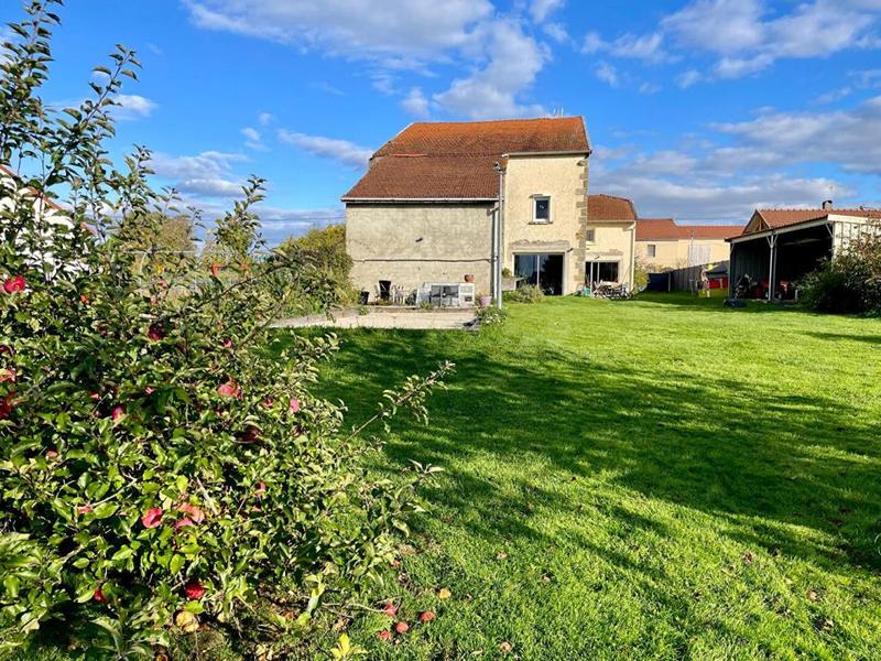 Maison - 222 m² - 6 pièces