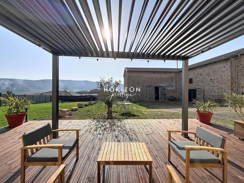 Maison ancienne - 433 m² - 10 pièces