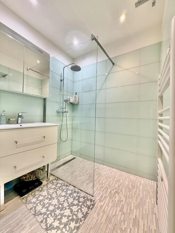 Appartement - 90 m² - 3 pièces