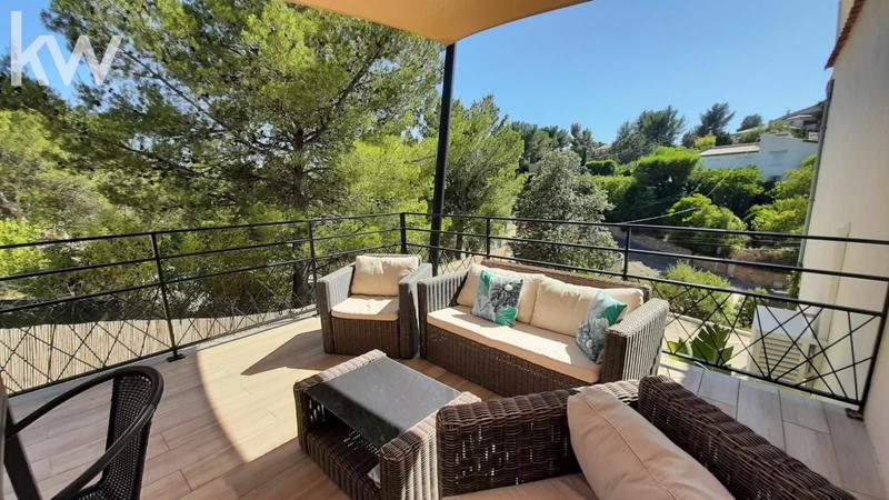 Maison - 142 m² - 6 pièces