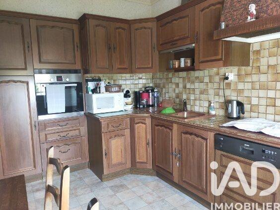 Maison - 140 m² - 5 pièces