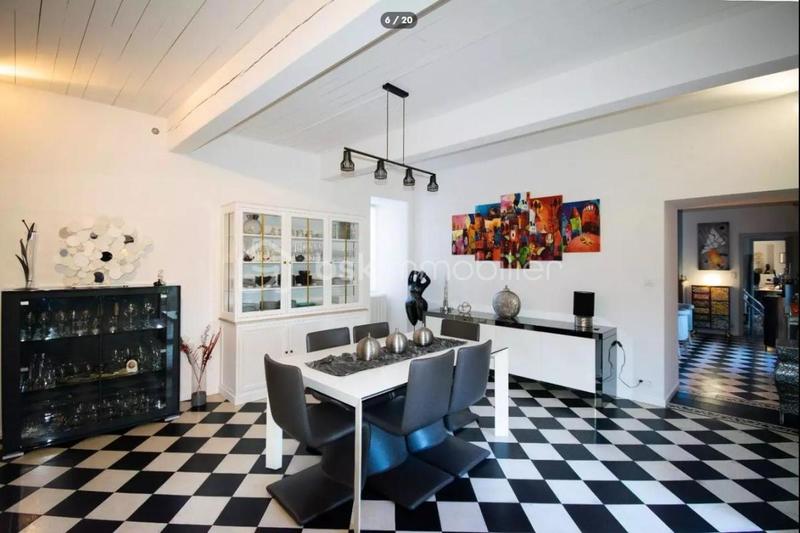 Demeure - 190 m² - 7 pièces