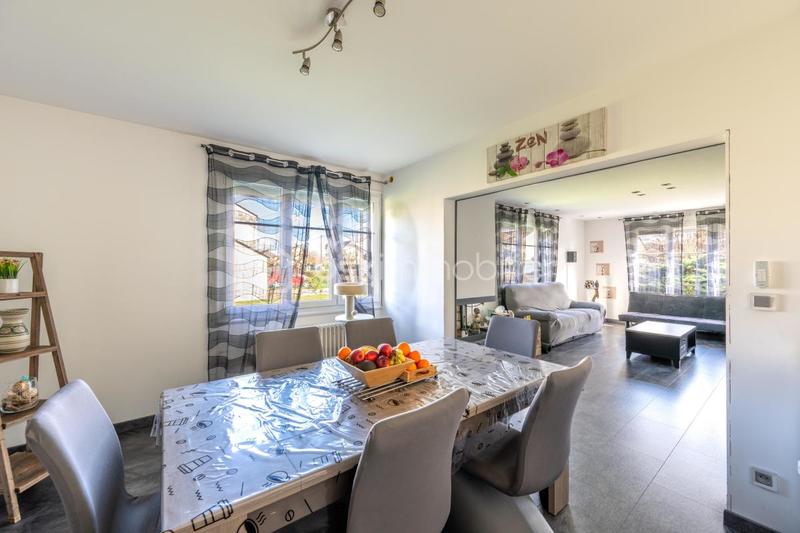 Maison - 200 m² - 7 pièces