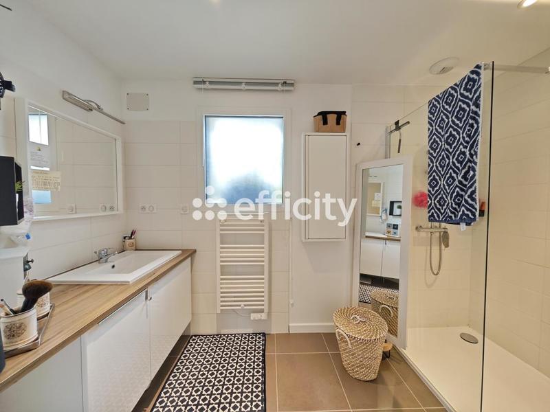 Maison - 122 m² - 6 pièces