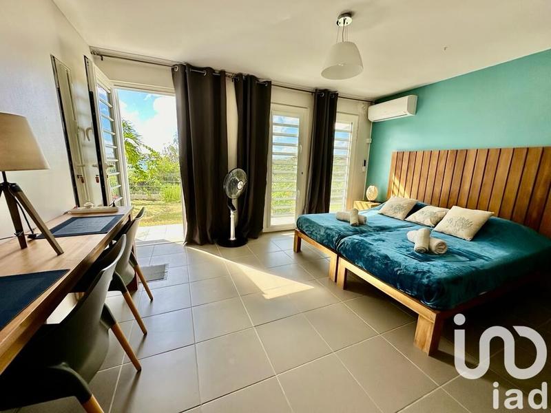 Maison - 250 m² - 8 pièces