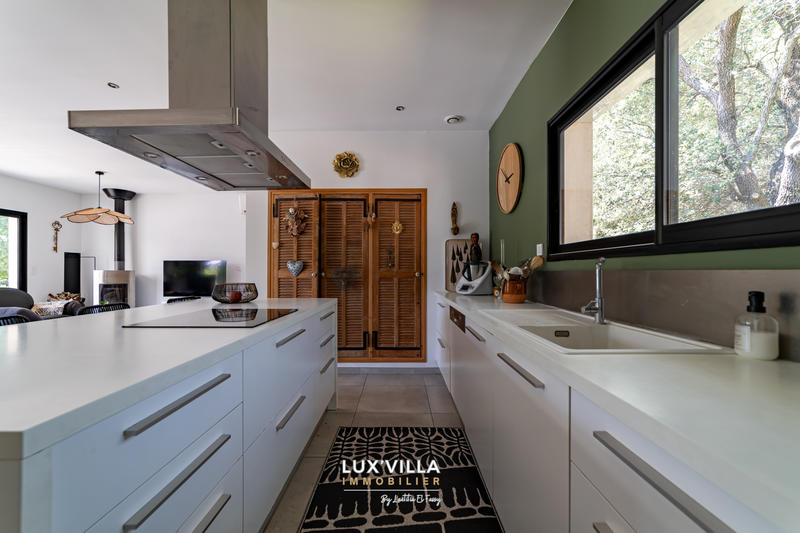 Villa - 290 m² - 12 pièces