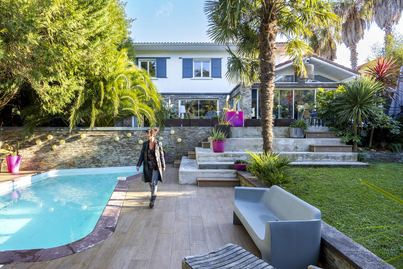 Maison - 300 m² - 10 pièces