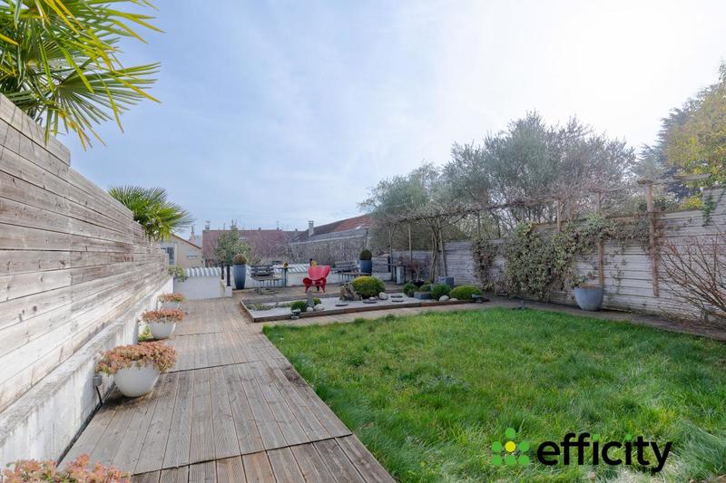 Maison - 358 m² - 7 pièces