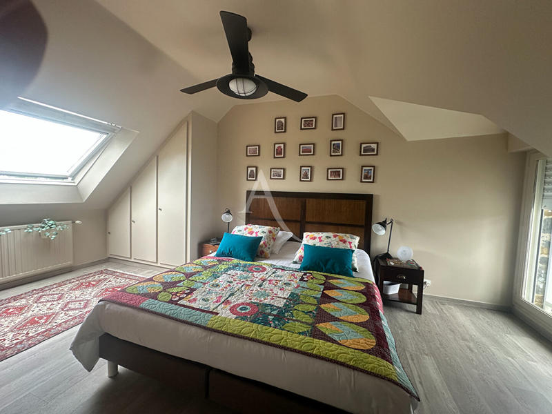 Maison - 144 m² - 8 pièces